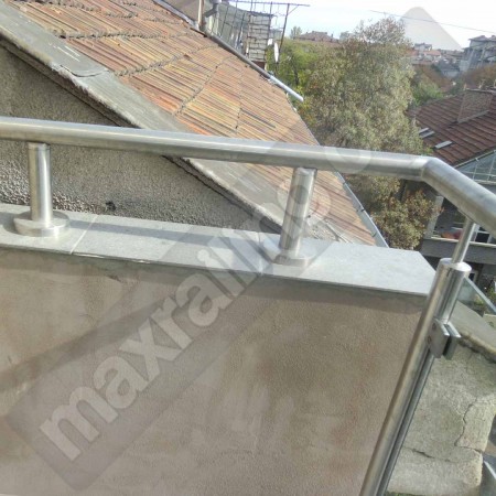 Иноксов  парапет